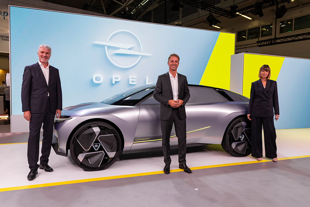 Opel odhalí na podujatí IAA Mobility 2023 tri svetové premiéry 